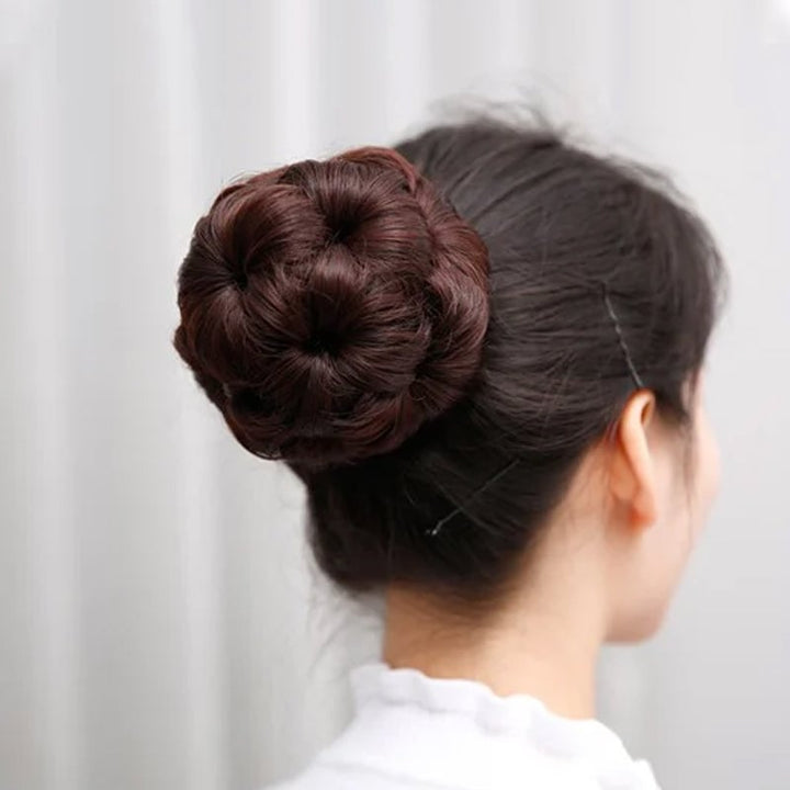 Blomformad hårklämma med extensions – Fiora