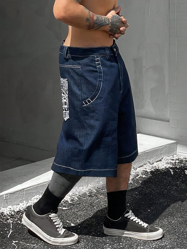 Vardagsbermudas i denim med elegant blomsterbroderi
