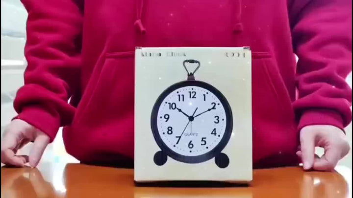 Retro väckarklocka i metall med tyst mekanism – klassisk storlek för sovrum eller skrivbord