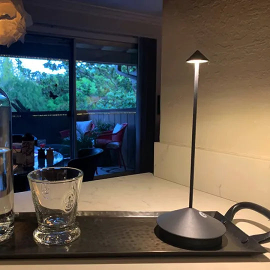 Sladdlös LED-bordslampa - ClarityGlow