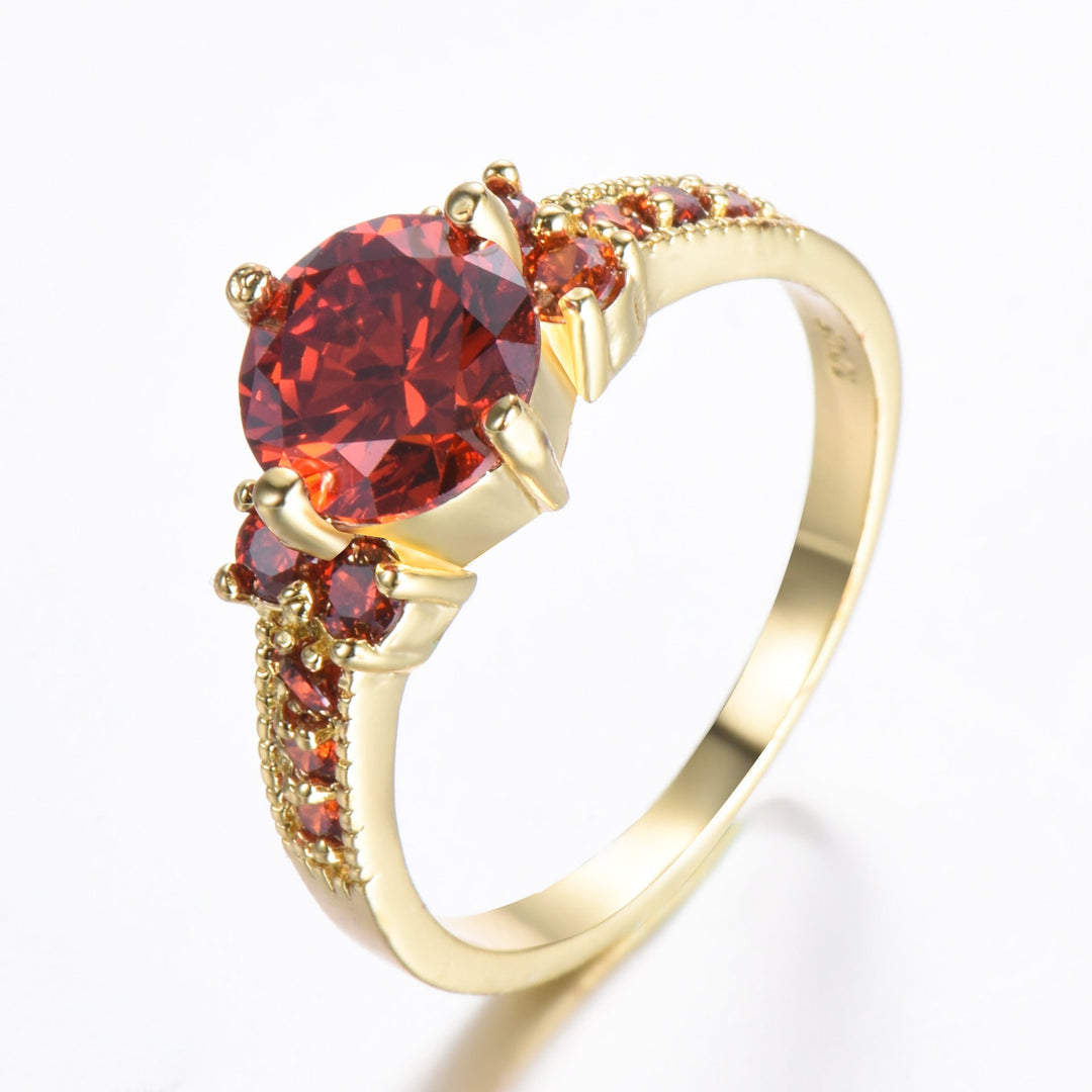 Elegant guldring med förfinade detaljer
