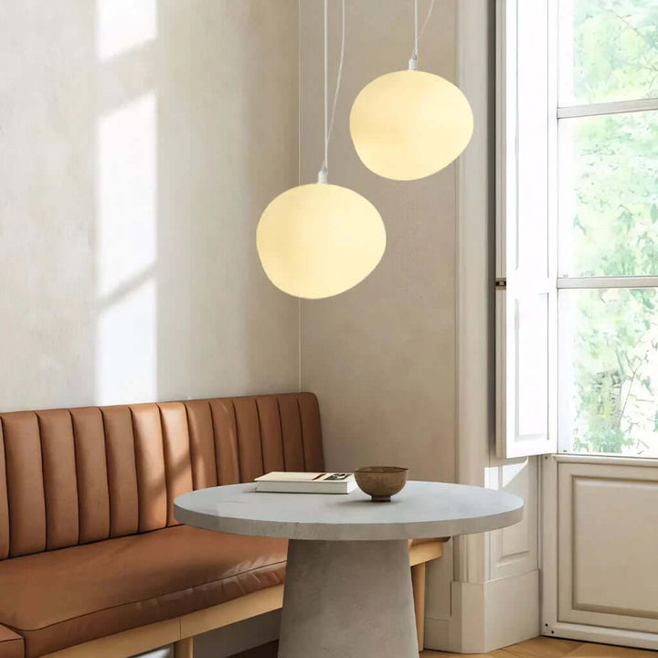 Taklampa i vit sten - Modern och minimalistisk