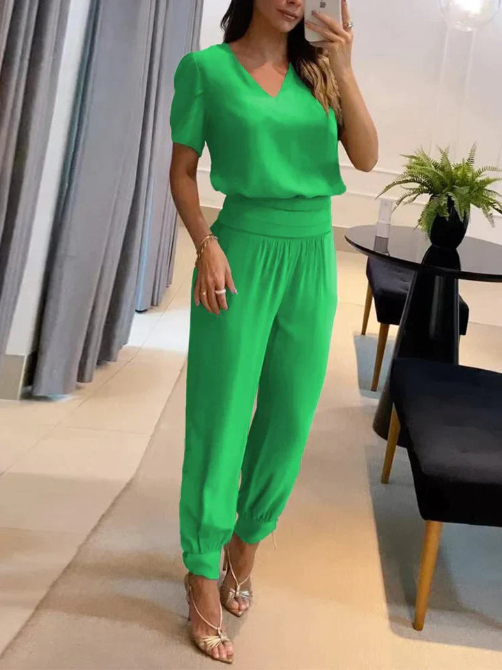 Elegant tvådelat set för kvinnor med modern stil