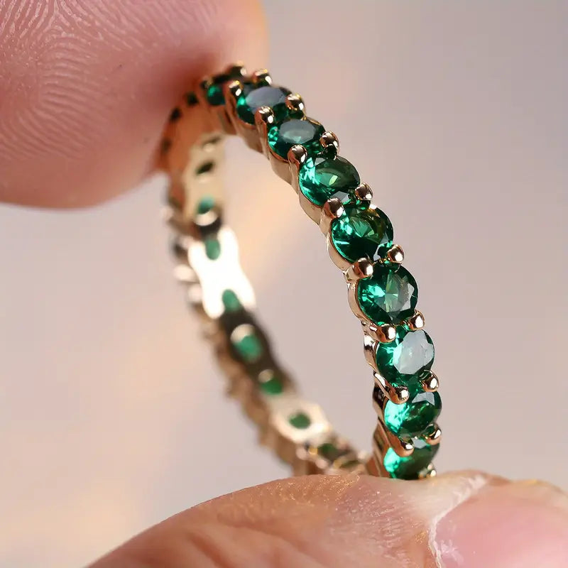 Mjuk guldring med förfinade detaljer