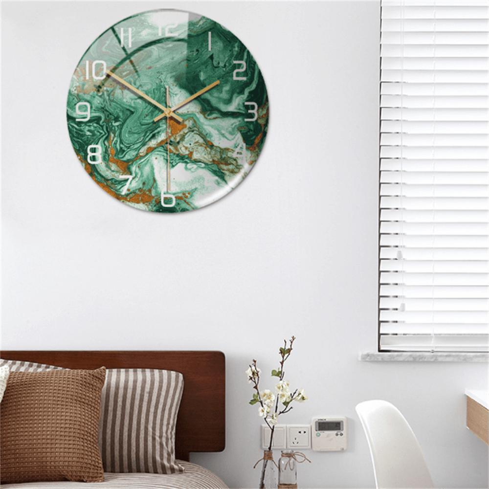 Elegant väggklocka med marmoreffekt – MarbleTime
