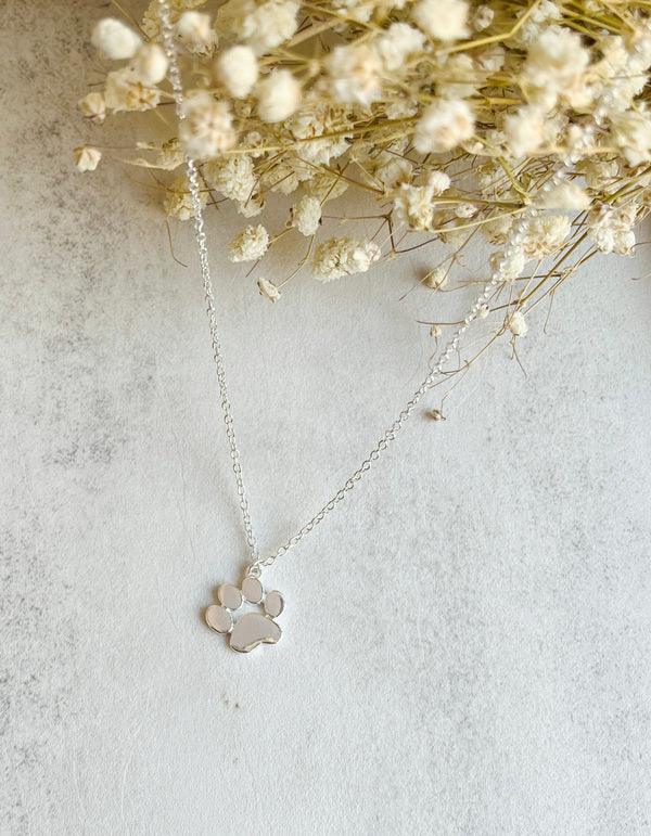 Elegant Tass Halsband i silver – Rostfritt stål
