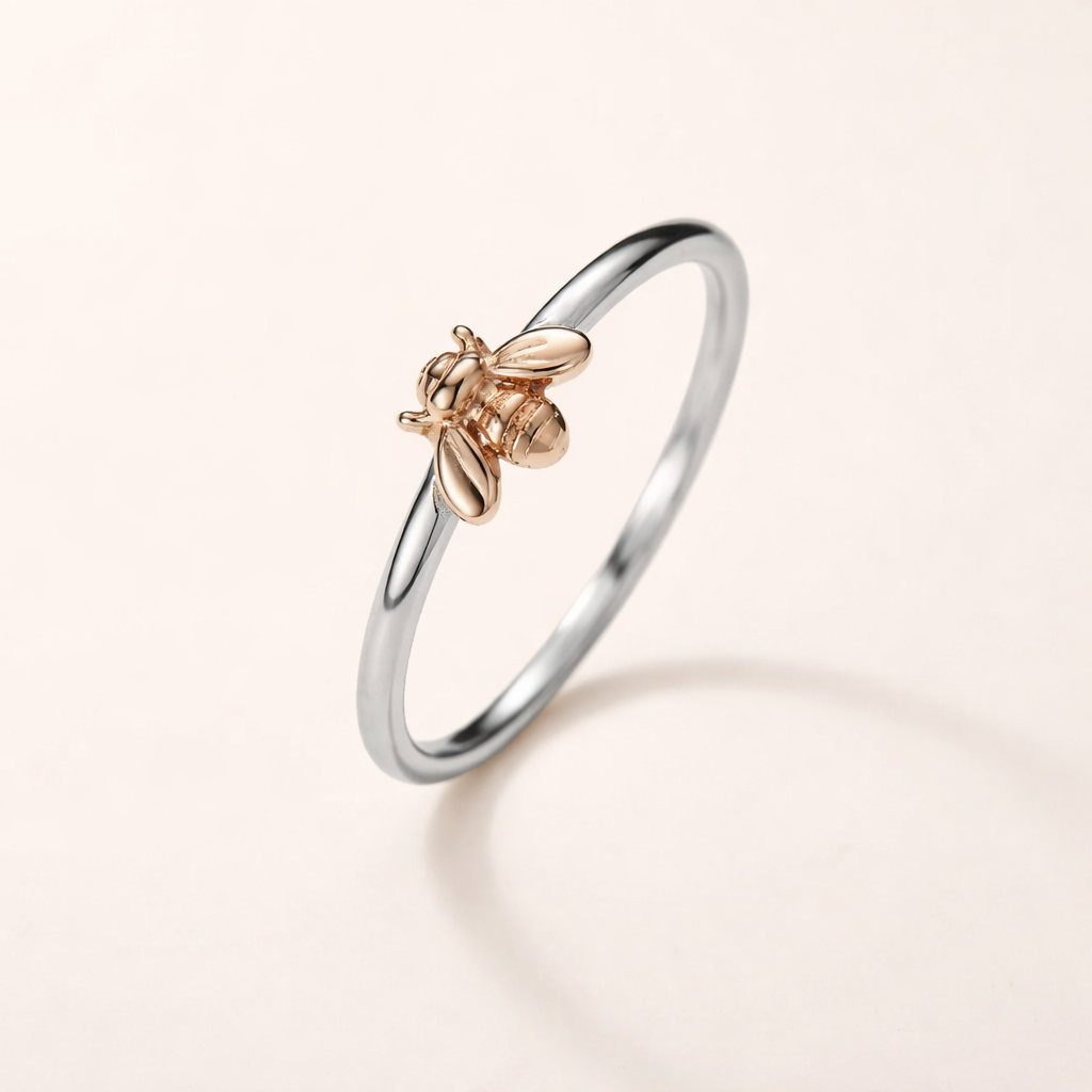 Silverring med bi