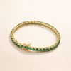 Elegant guldfärgat armband med förfinade detaljer