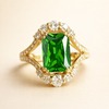 Elegant guldring med förfinade detaljer