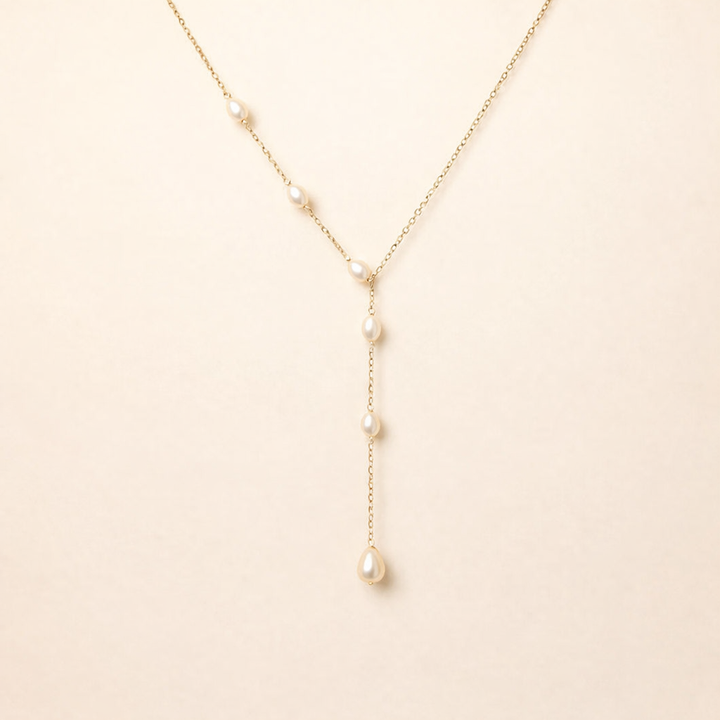Elegant silverhalsband med vintagehänge