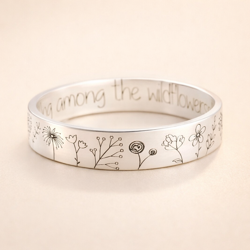 Elegant silverring med diskreta detaljer