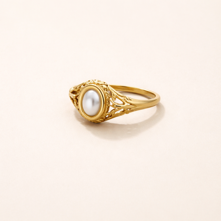 Elegant pärlring i antikt silver