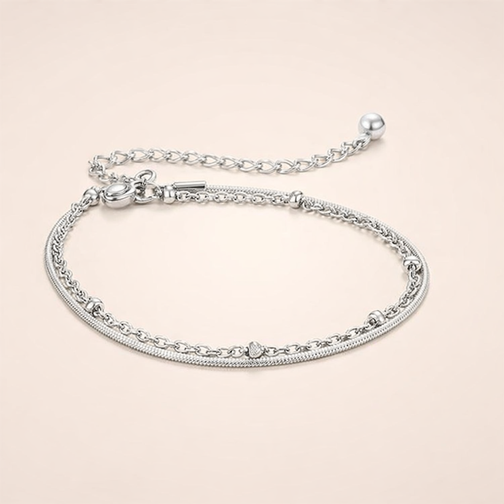 Elegant länkarmband i silver med förfinade detaljer