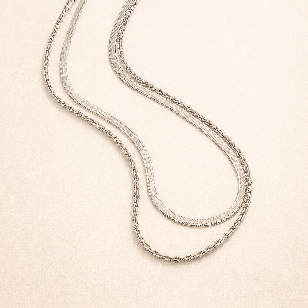 Elegant silverhalsband med förfinad länkstruktur
