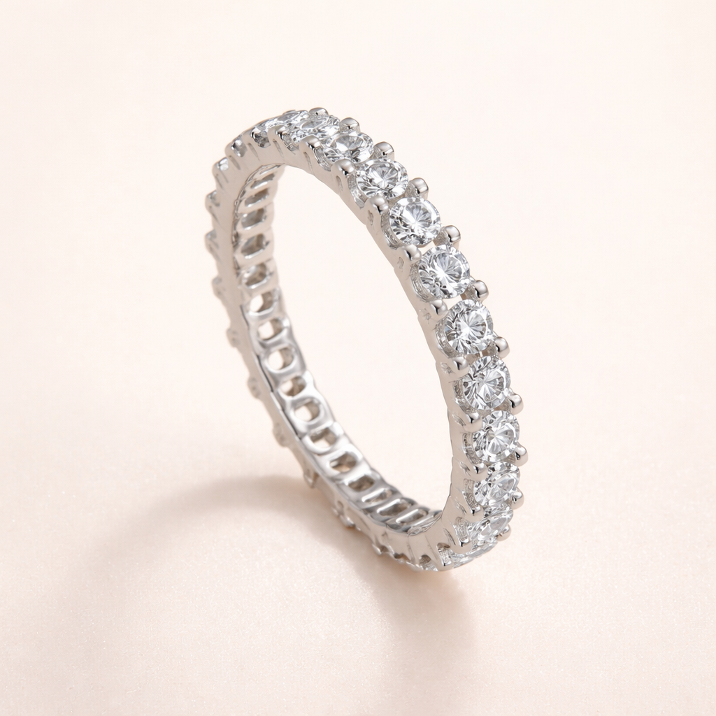 Elegant silverring med förfinat zirkoniainlägg