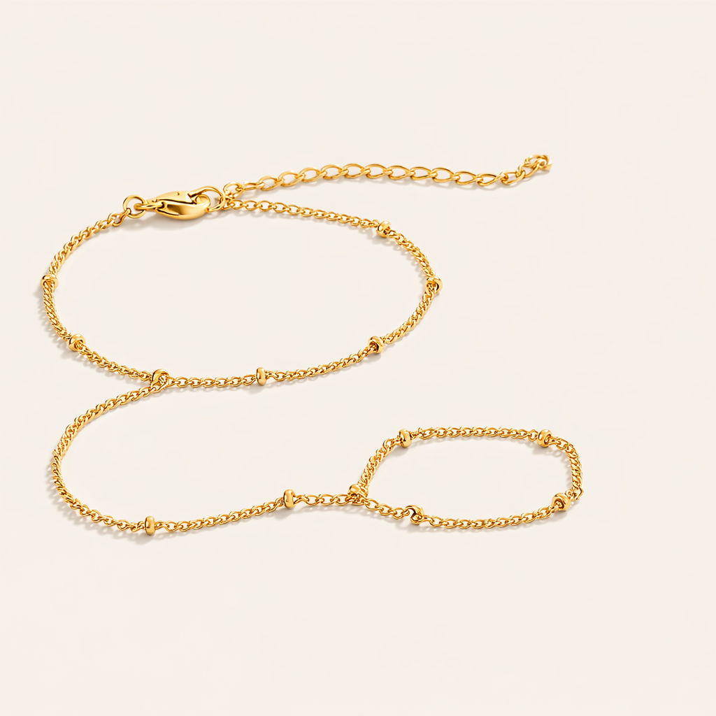 Elegant silverarmband med förfinade detaljer