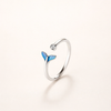 Silverring med zirkonia och elegant vågform