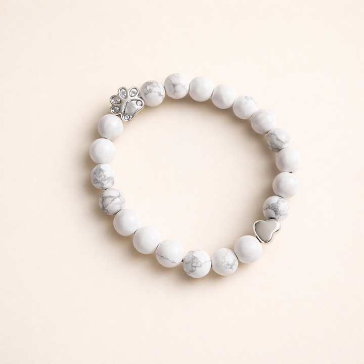 Armband med natursten och tass- och hjärtberlock – Handgjord design