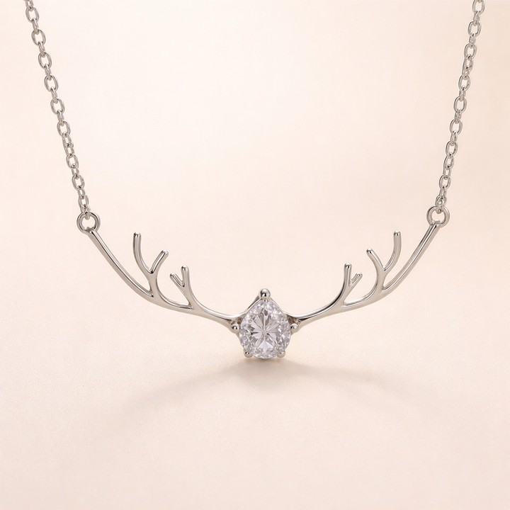 Hjorthorn Halsband med Delikat Hjärtberlock
