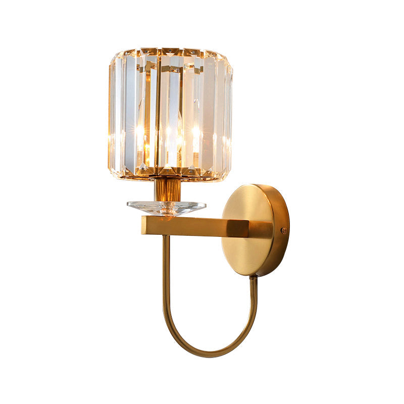 Postmodern vägglampa i cylindriskt kristall med 1 ljuspunkt, guldfinish och böjd arm