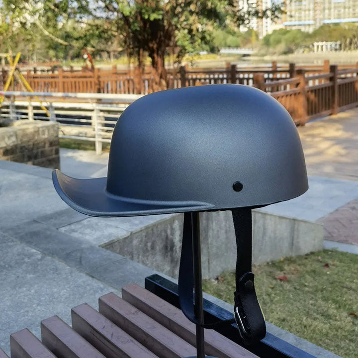 Motorcykelhjälm i kepsdesign - DOT-godkänd