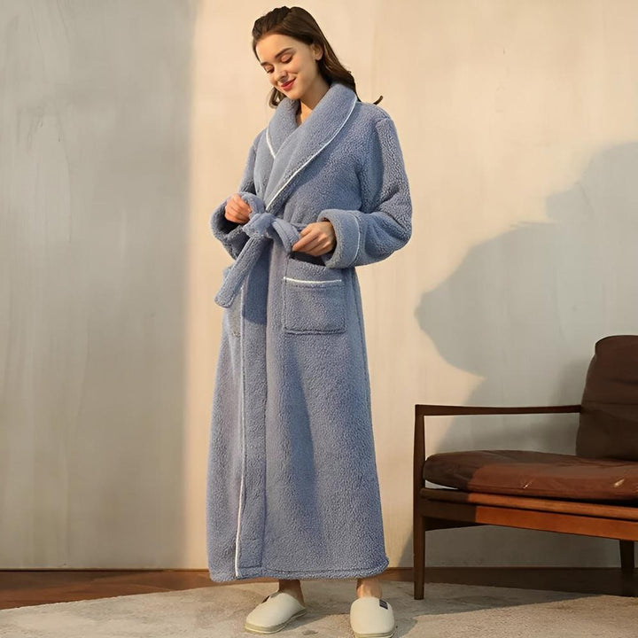 Ylellinen fleece-lämminmukavuus kylpytakki