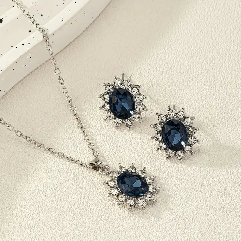 Elegant halsband i vitguld med en förfinad liten sten