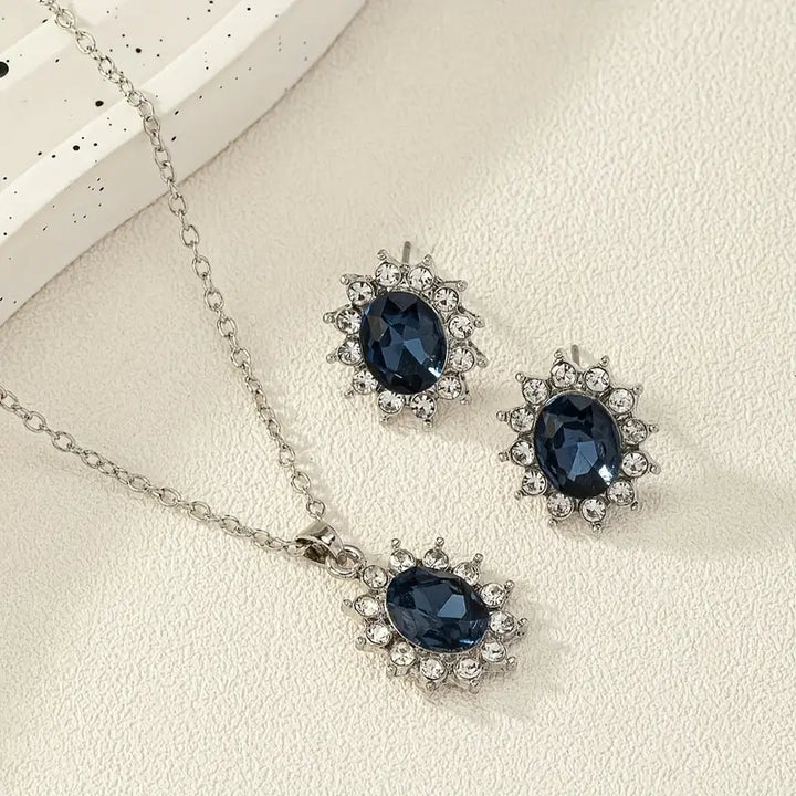 Elegant halsband i vitguld med en förfinad liten sten