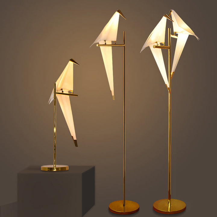 Origami Birdy bordslampa – varmt stämningsljus och modern vingdesign