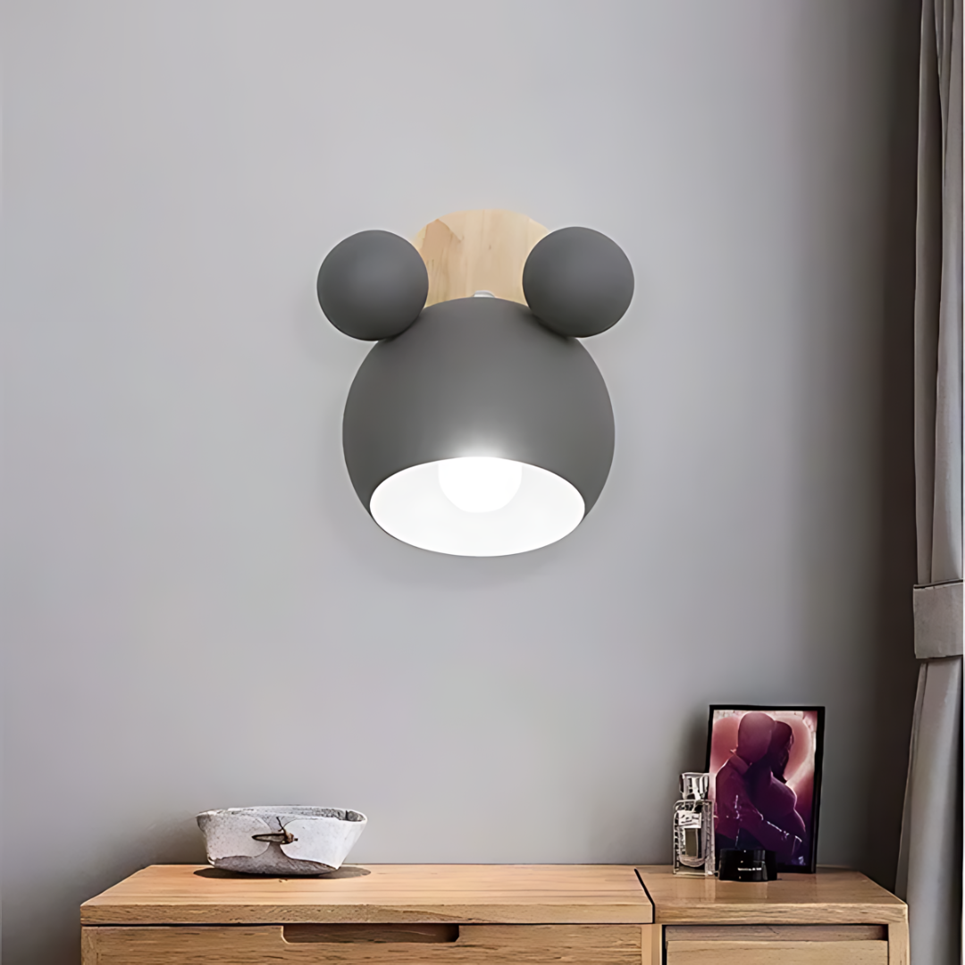 LumiMickey nordisk vägglampa | Söt LED-vägglampa i musform för ett mysigt barnrum och lekrum.
