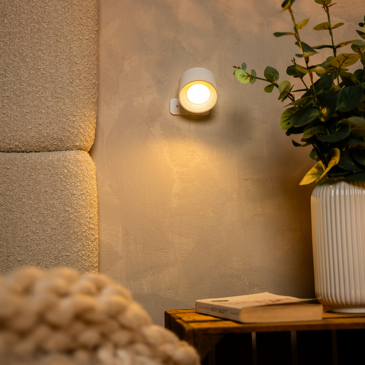 Sladdlös LED-vägglampa med 360° vridning, pekdimning, 3 ljusfärger och USB-C-batteri
