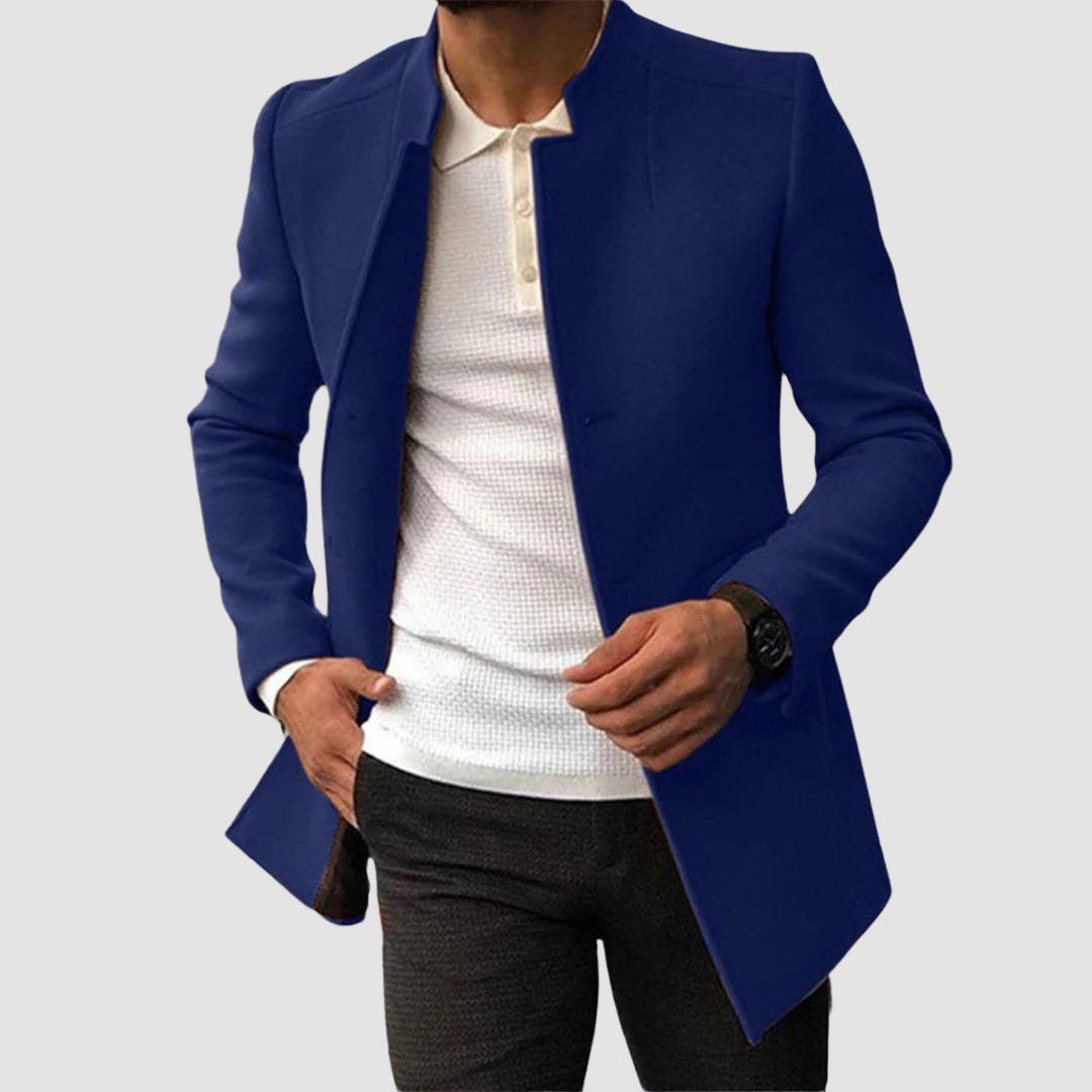 Klassinen pitkä miesten takki Ajaton eleganssi jokaiseen vuodenaikaan