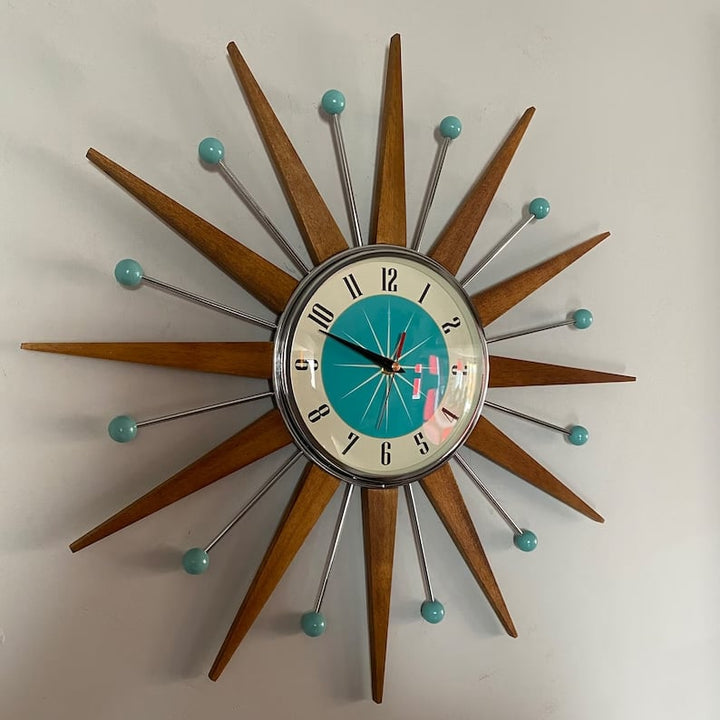 Handgjord väggklocka i mid-century-stil | Retro-väggdekoration, tyst & batteridriven