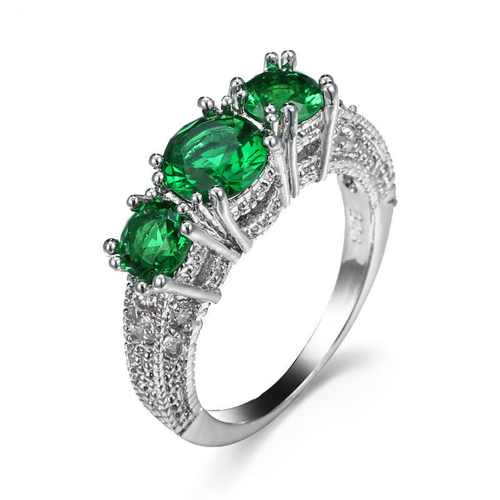 Elegant ring i vitguld med förfinad design
