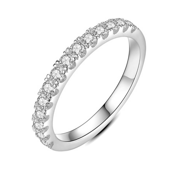 Elegant ring i vitguld med förfinad design