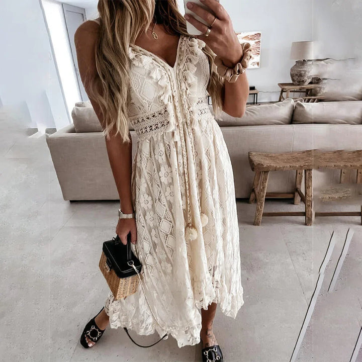 Boho blonderkjole med dusker