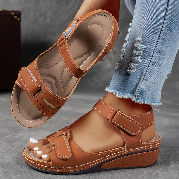 Sköna ortopediska sandaler