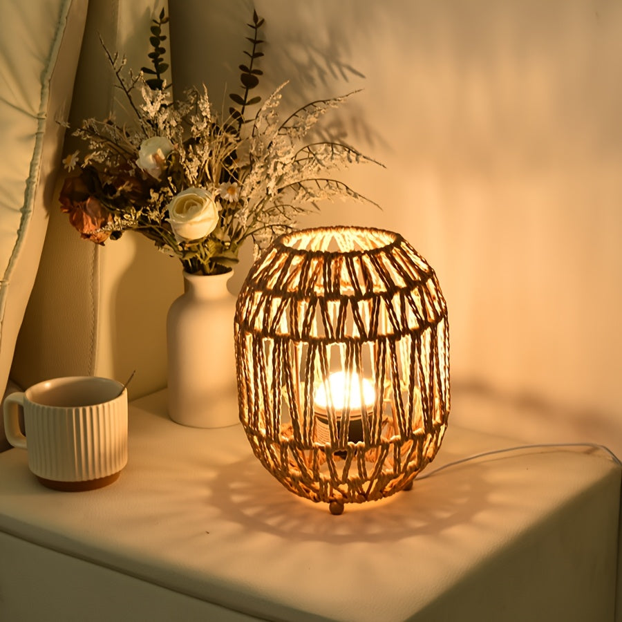 Bordslampa i boho-rotting – handgjord ljusdetalj för sovrum eller vardagsrum