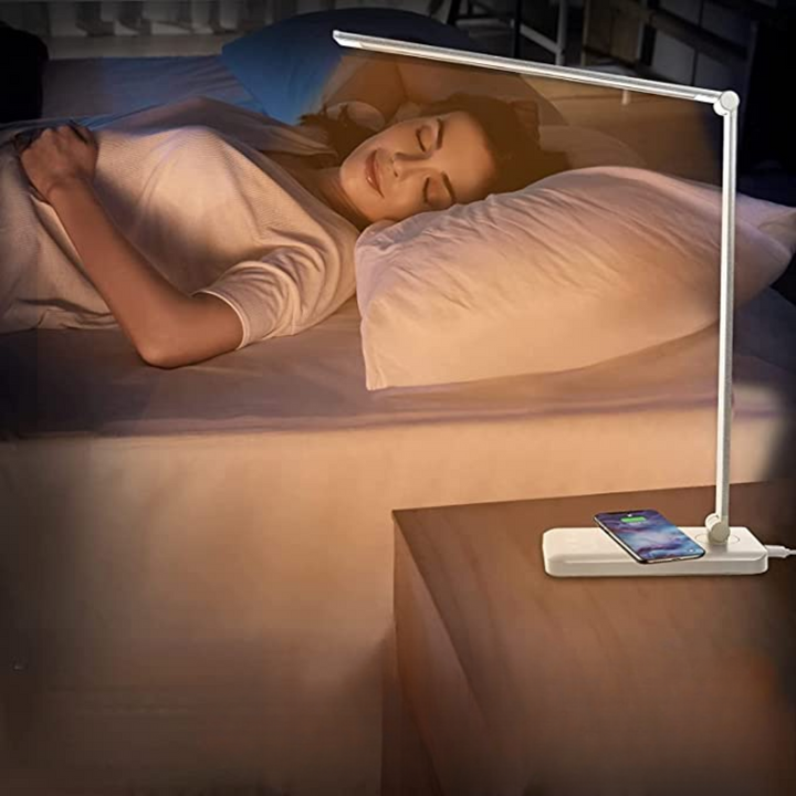 Justerbar modern LED-skrivbordslampa med USB-laddningsport - BrightEase