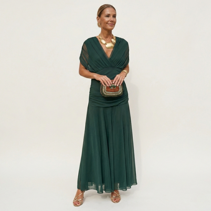Lång, elegant, böljande damklänning – V-ringning, förfinad design