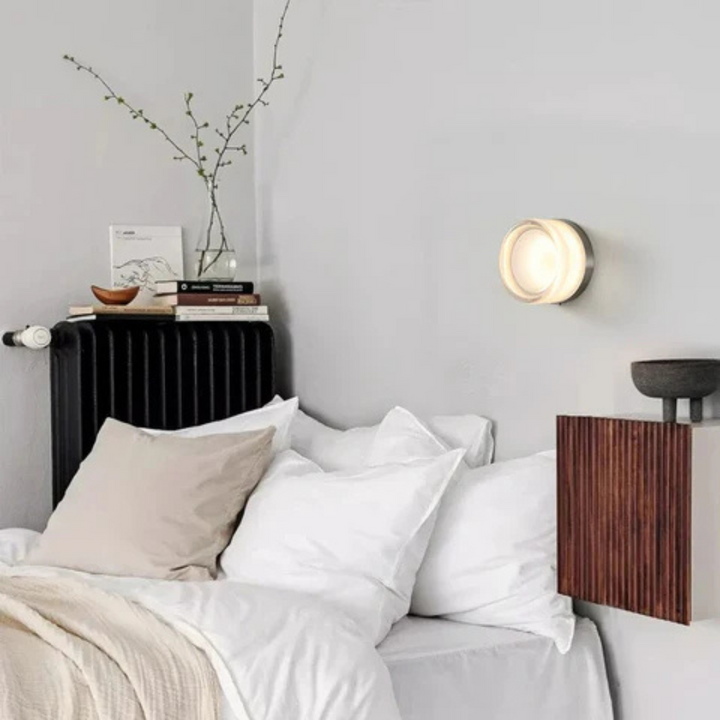 Rund modern vägglampa i glas med LED, 1 ljuskälla