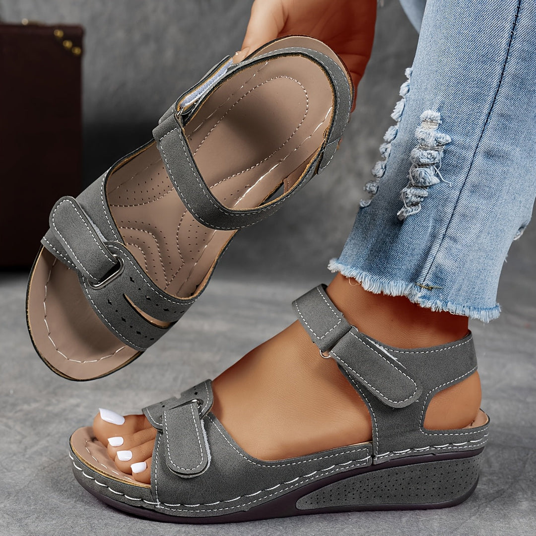 Sköna ortopediska sandaler