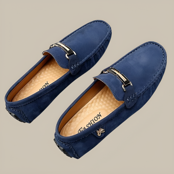 Herrmockasiner i ruskind med slip-on-funktion
