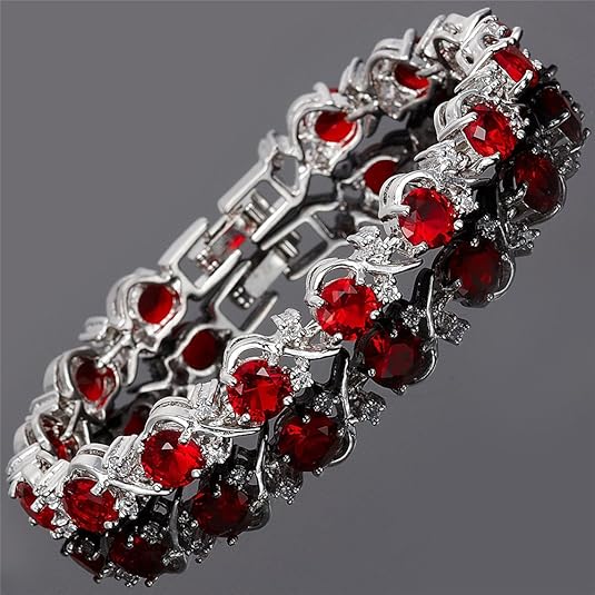 Elegant tennisarmband i vitguld med gnistrande zirkonia