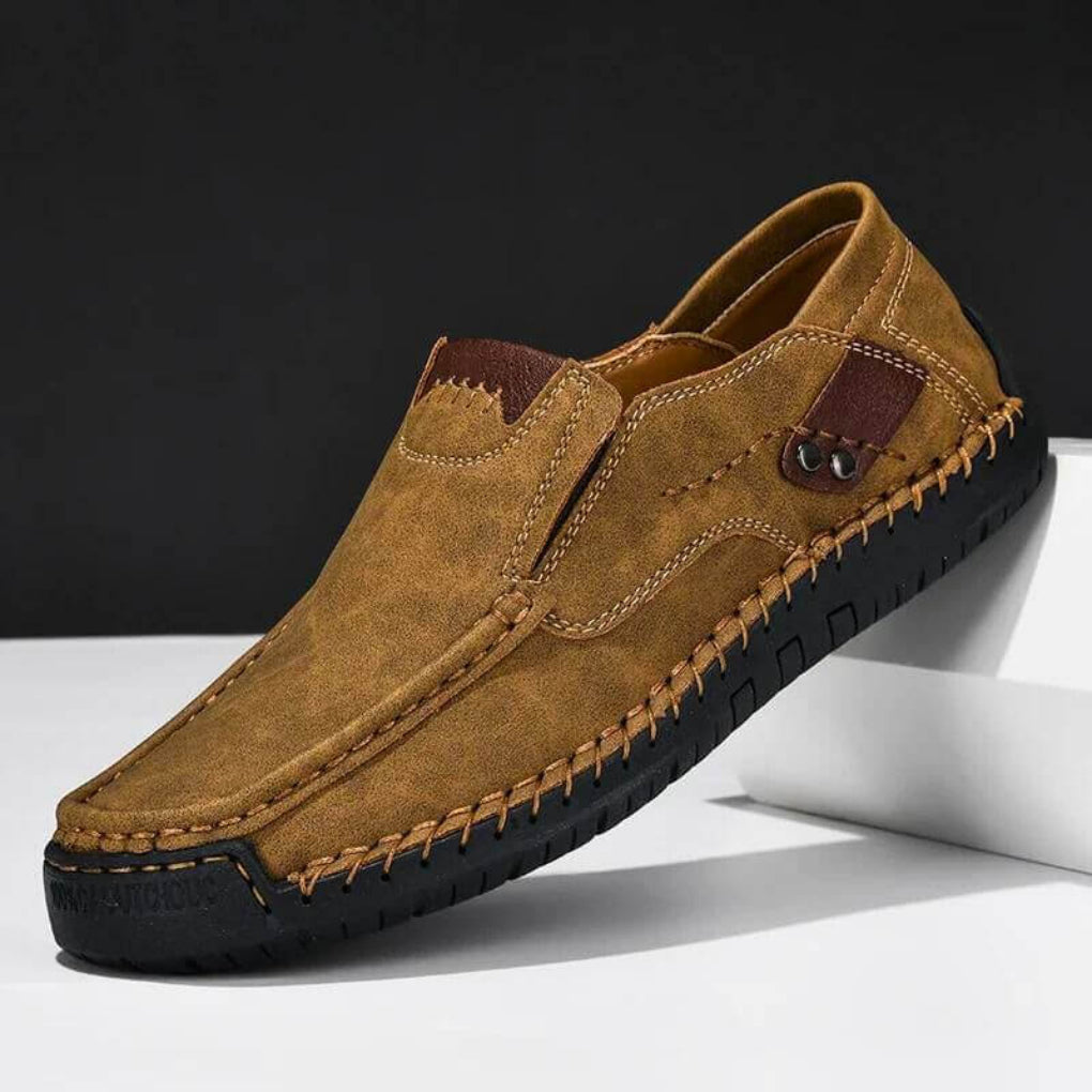 Ortopediske slip-on-sko med fotbue-støtte