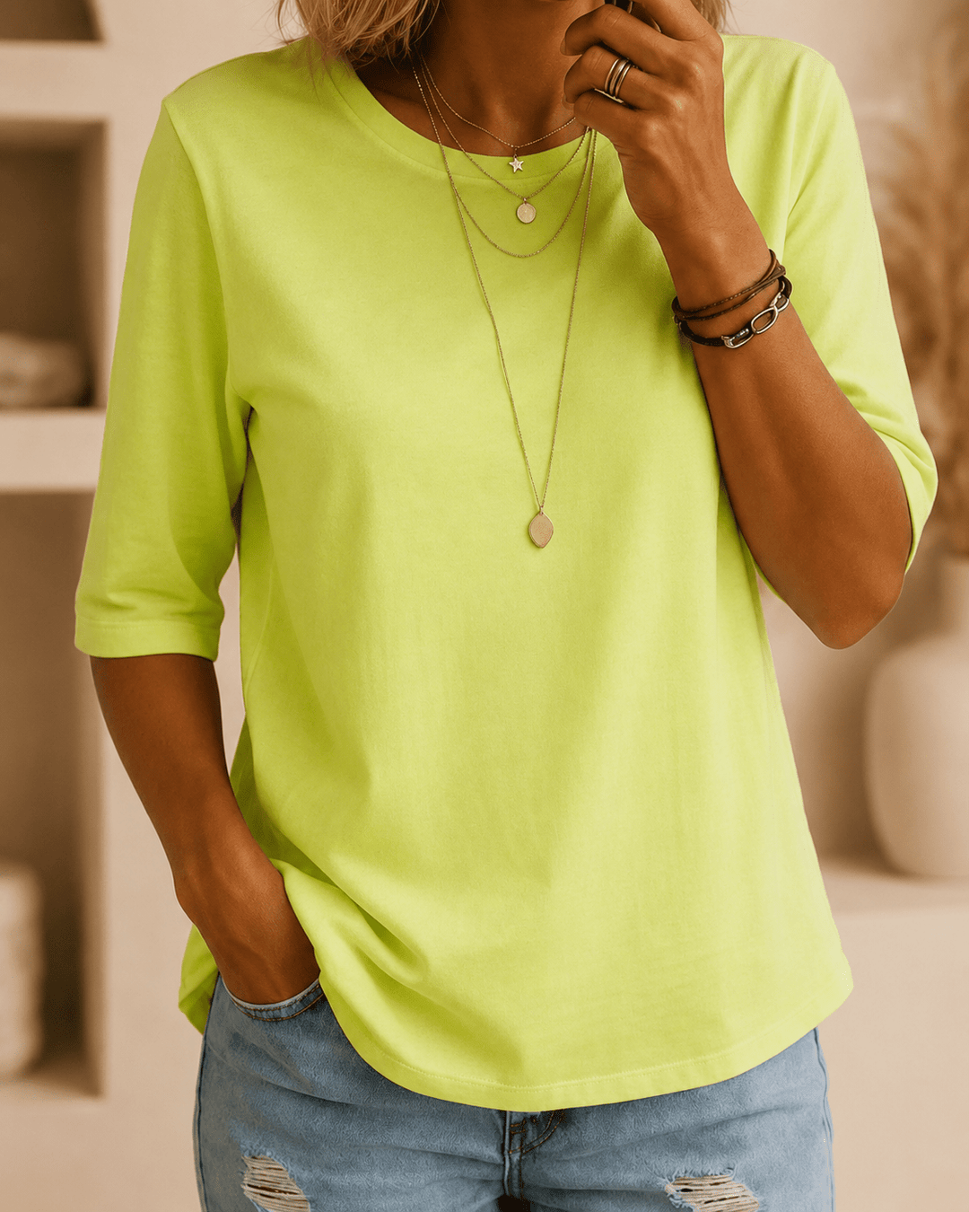 Basic t-shirt med halvlånga ärmar och rund halsringning i neongrönt – ledig passform