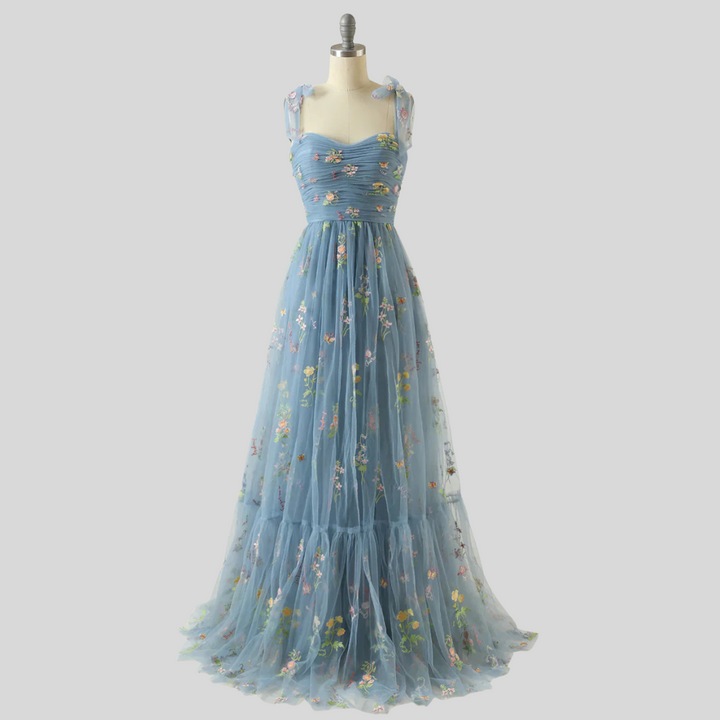 Elegant broderet tyl balkjole