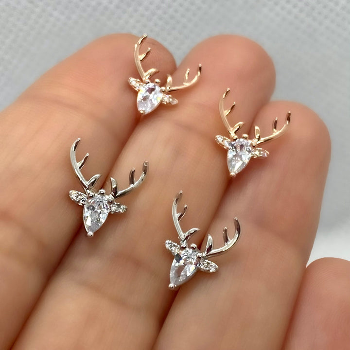 Hornörhängen med klar zirkon