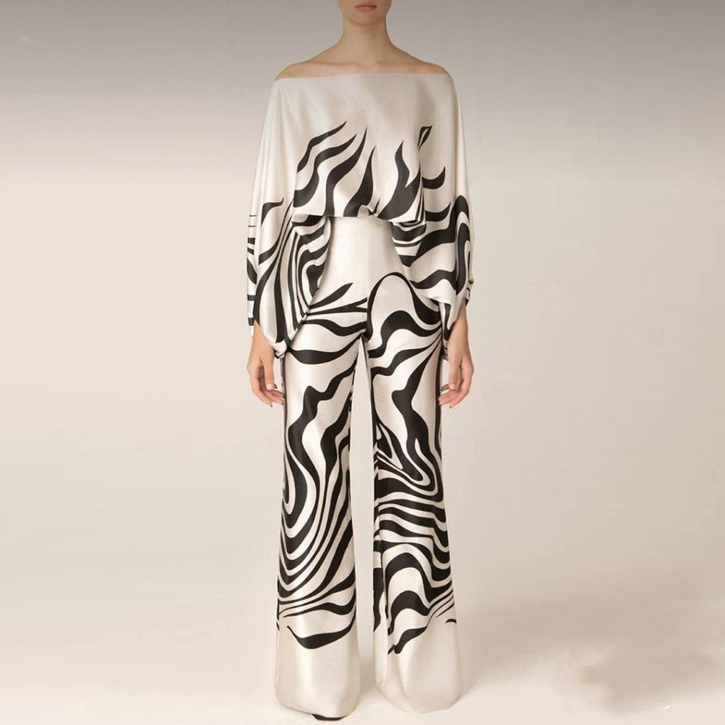 Off-shoulder-model, 2-delt sæt i satin til kvinder