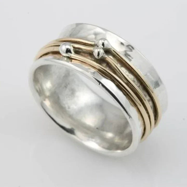 Elegant skiktad ring i blandat guld och silver